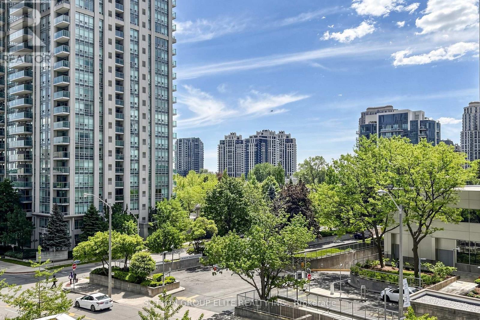Apartment at 309 - 2 ANNDALE DRIVE, Toronto