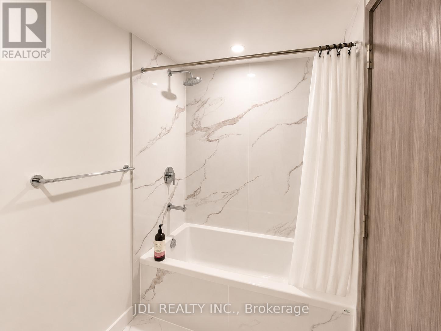 Apartment at 2505 - 1 CONCORD CITYPLACE WAY, Toronto