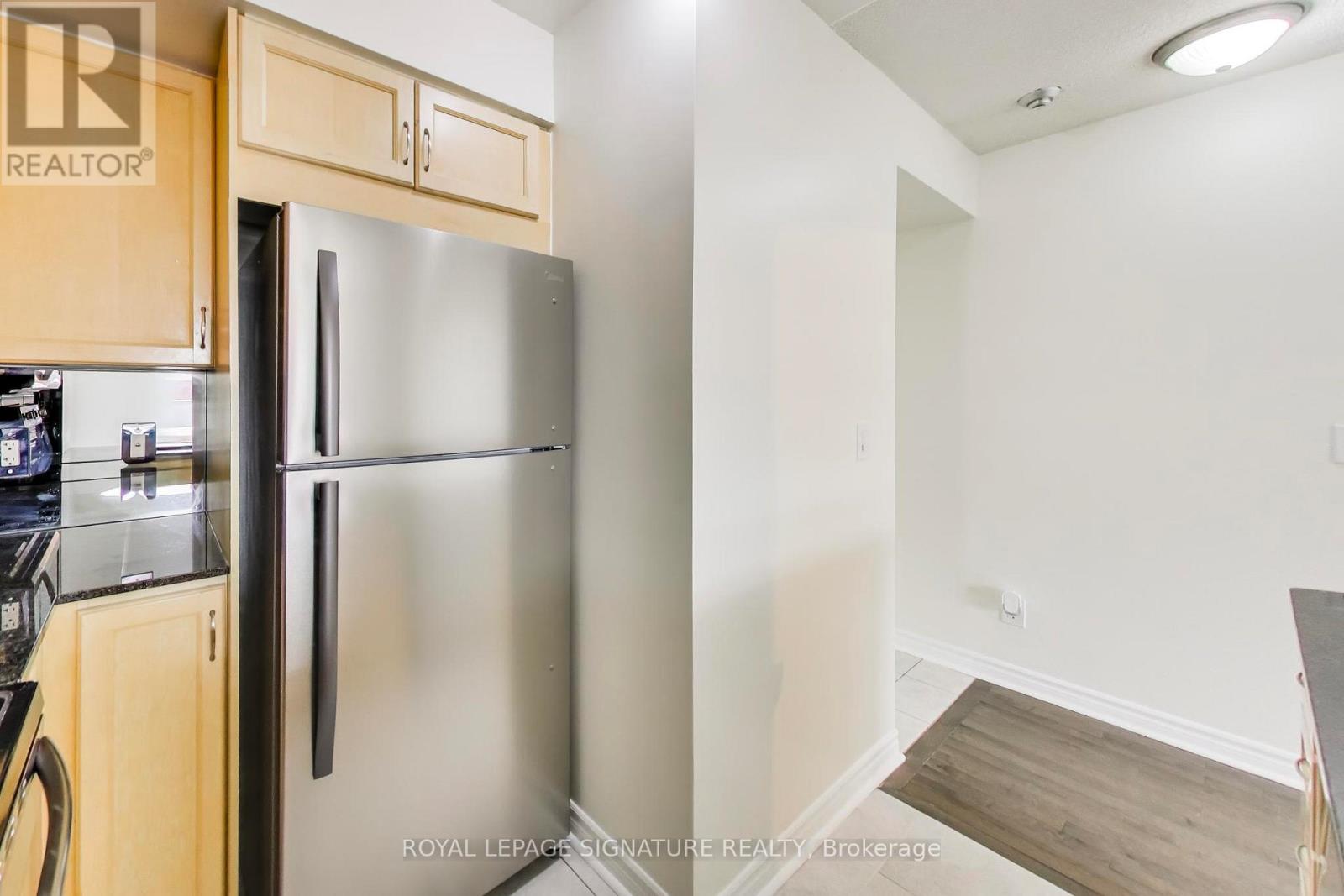Apartment at #203 - 18 KENASTON GARDENS, Toronto
