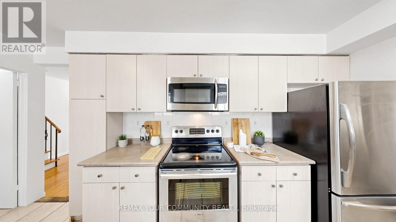 Detached at 23 LESGAY CRESCENT, Toronto