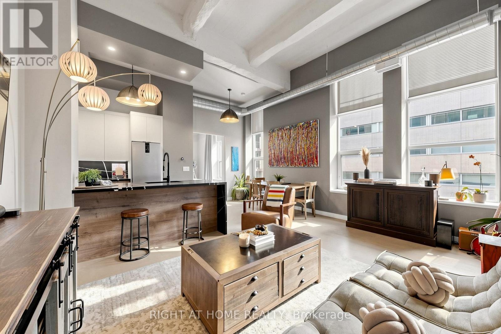 Apartment at 305 - 135 DALHOUSIE STREET, Toronto (Church-Yonge Corridor)