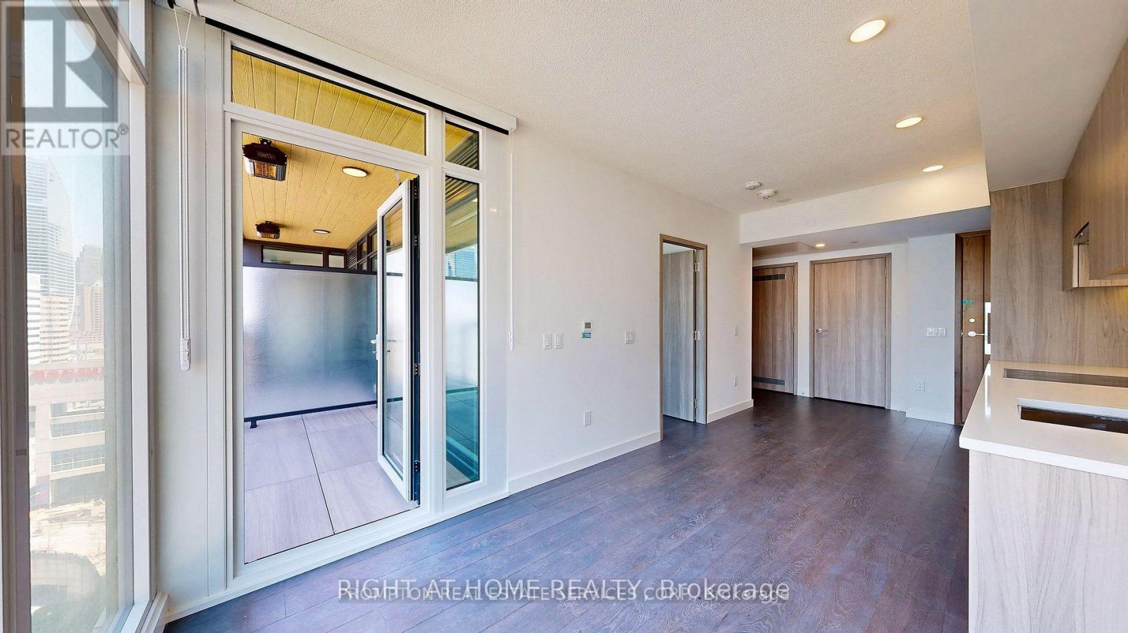 Apartment at 2815 - 1 CONCORD CITYPLACE WAY, Toronto