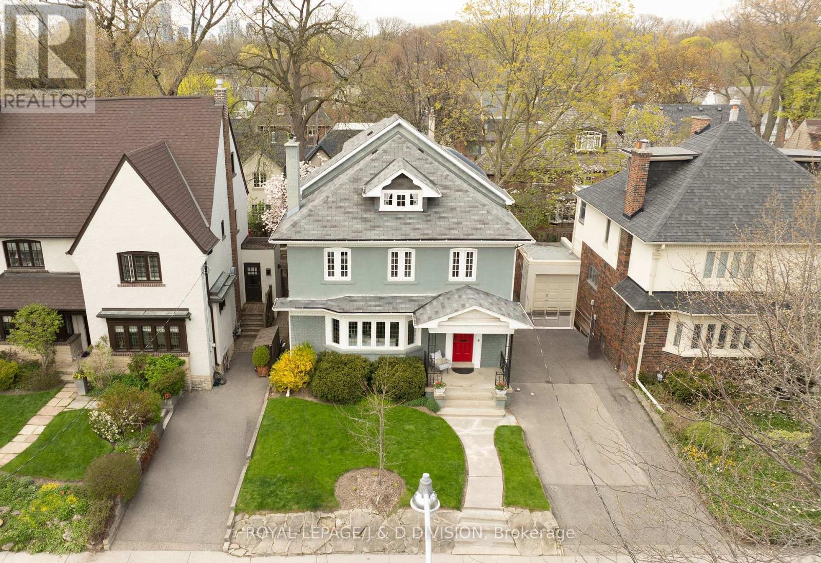 Detached at 102 RIDGE DRIVE, Toronto (Rosedale-Moore Park)