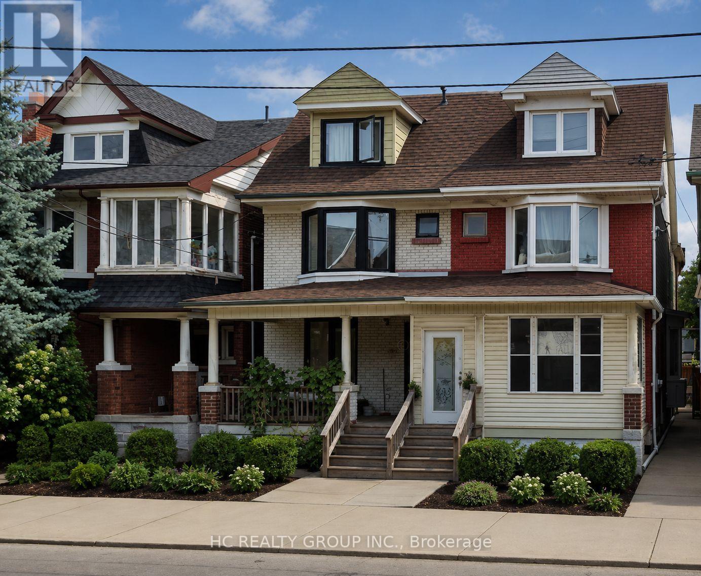 Semi-Detached/Link at 653 BATHURST STREET, Toronto