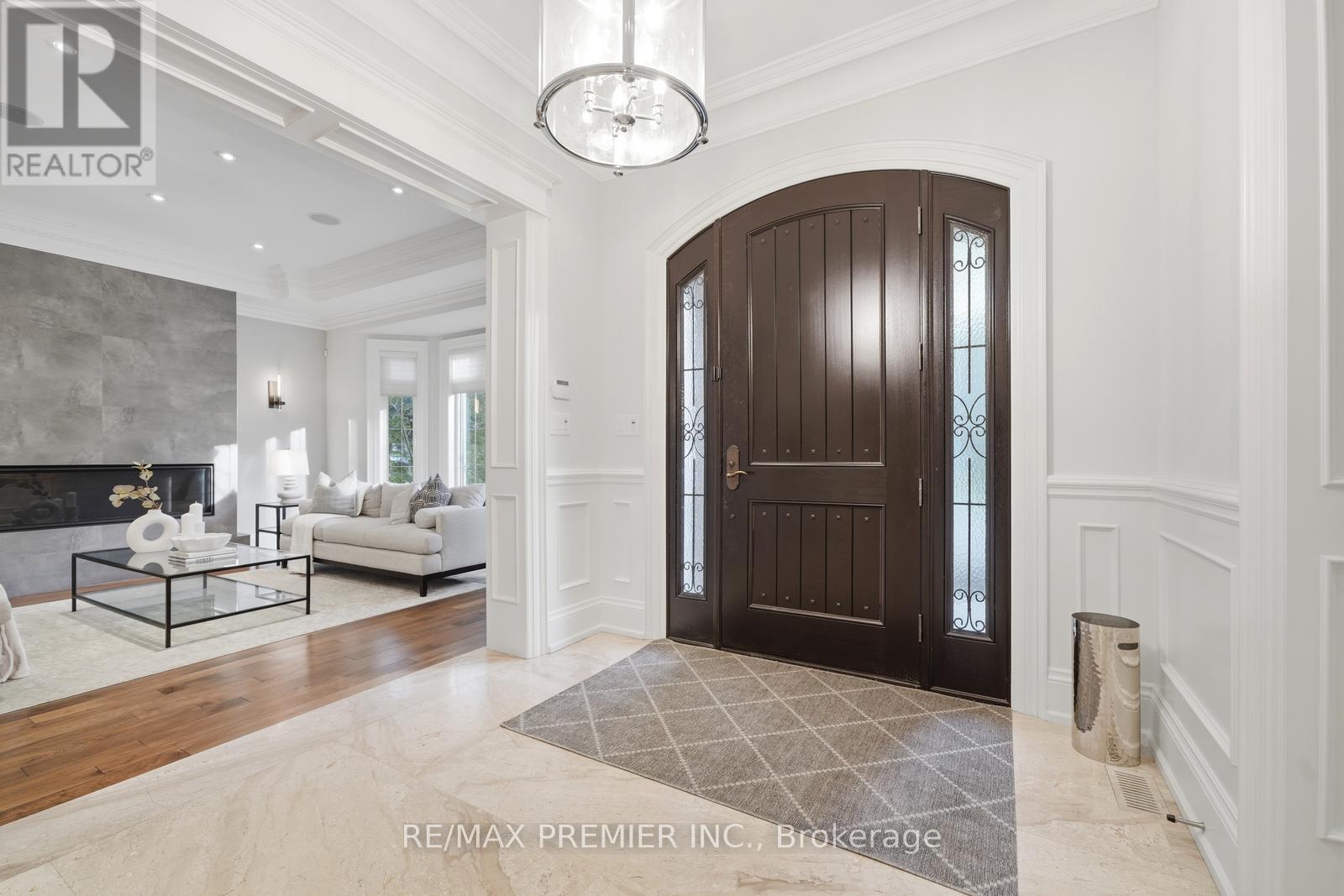 Detached at 35 NORMANDALE CRESCENT, Toronto