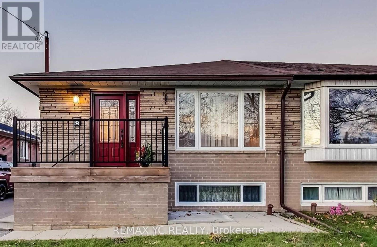Semi-Detached/Link at BSMT - 34 TULANE CRESCENT, Toronto
