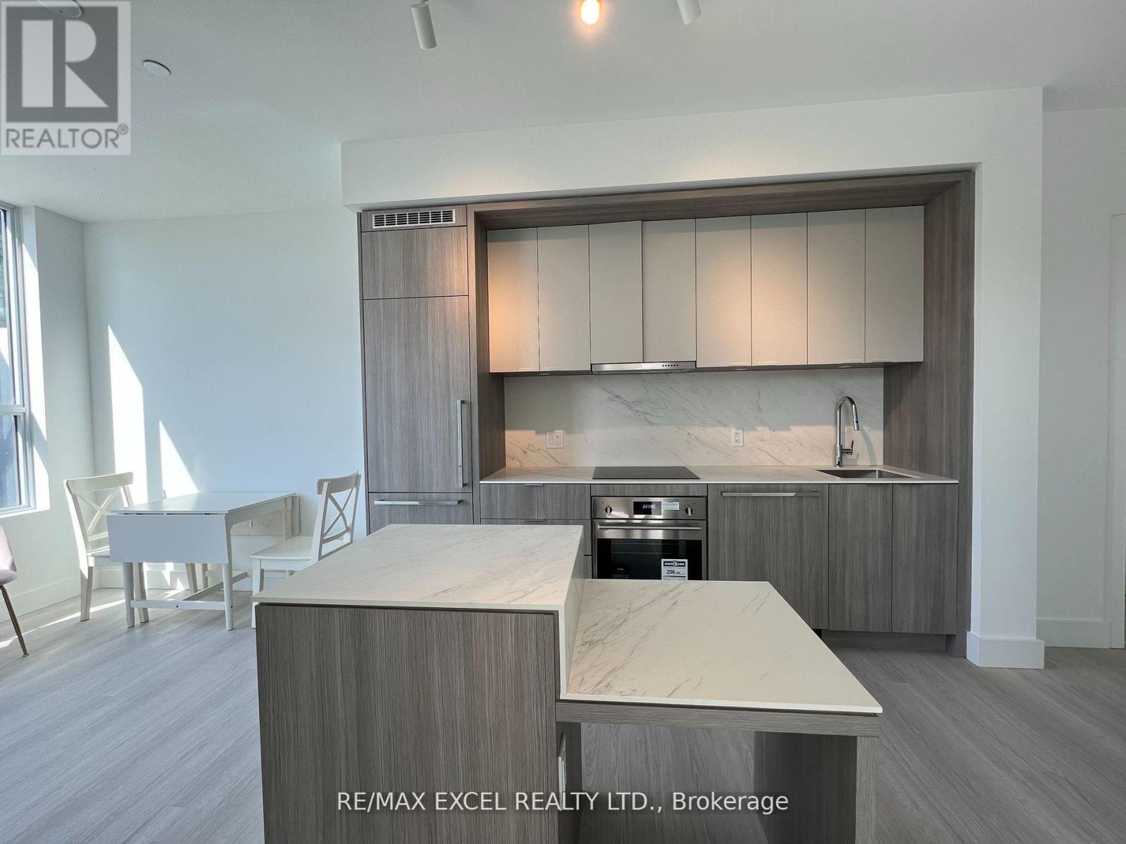 Apartment at 211 - 6 GREENBRIAR ROAD, Toronto