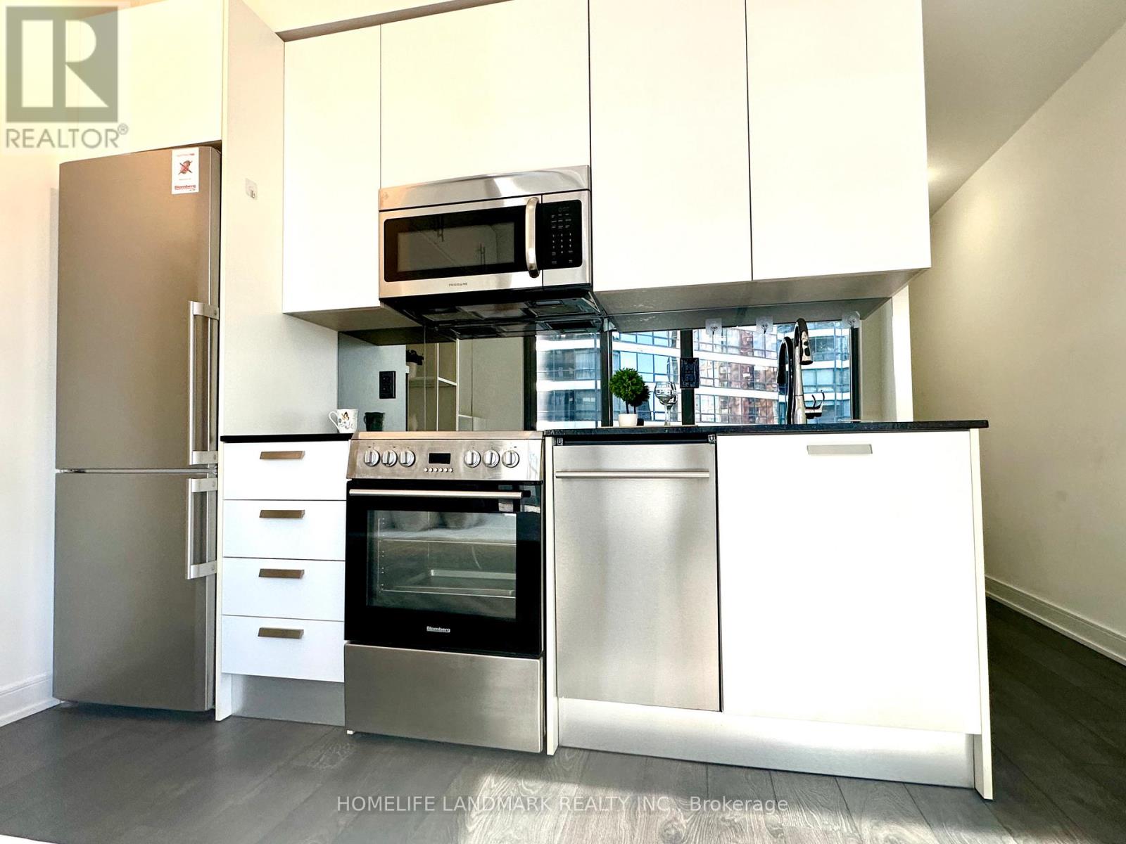 Apartment at 1004 - 57 ST JOSEPH STREET, Toronto