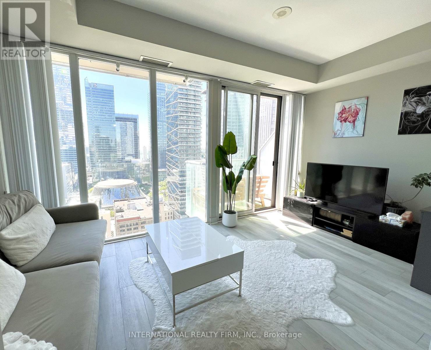 Apartment at 2302 - 126 SIMCOE STREET, Toronto (Waterfront Communities)
