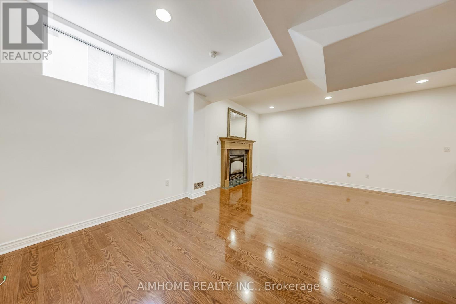 Detached at LOWER-L - 248 DUNVIEW AVENUE, Toronto