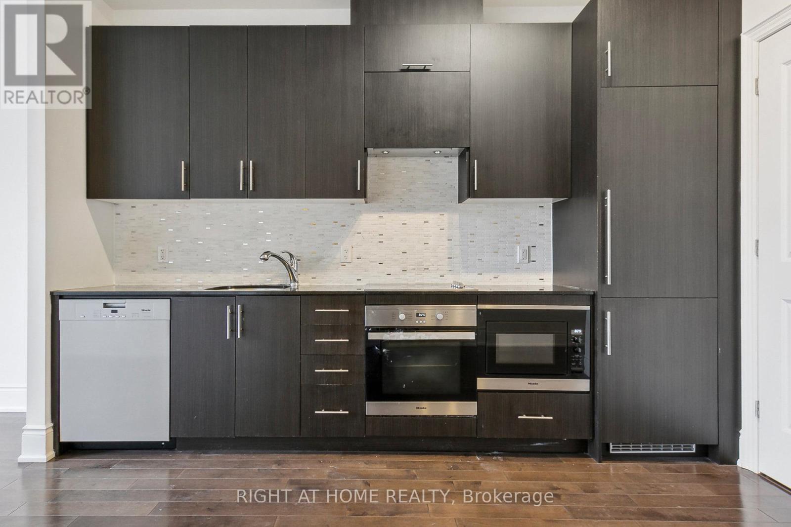 Apartment at 816 - 23 GLEBE ROAD, Toronto