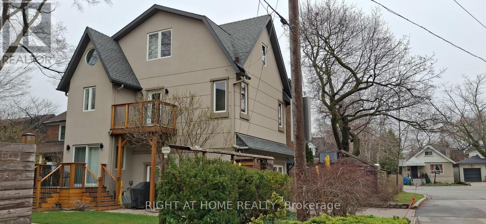 Detached at 107 OTTER CRESCENT, Toronto