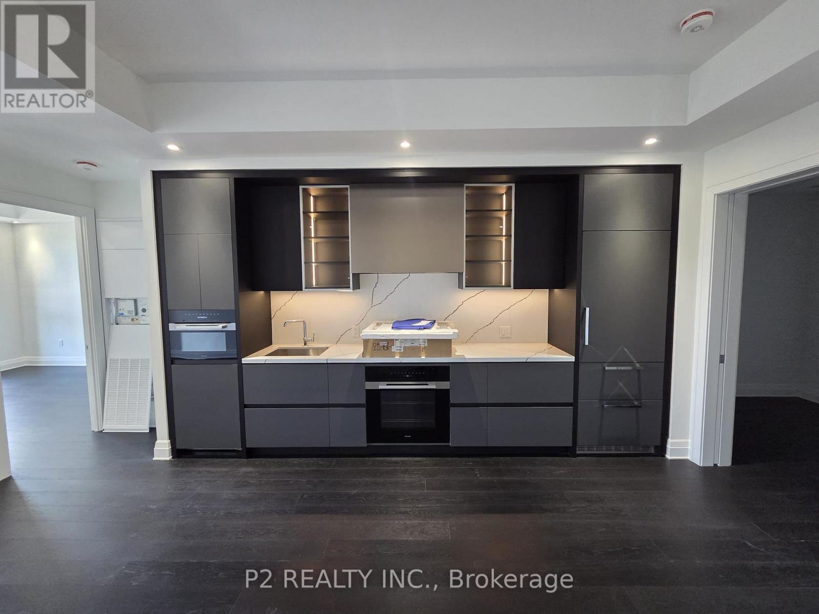 Apartment at 406 - 2 FOREST HILL ROAD, Toronto