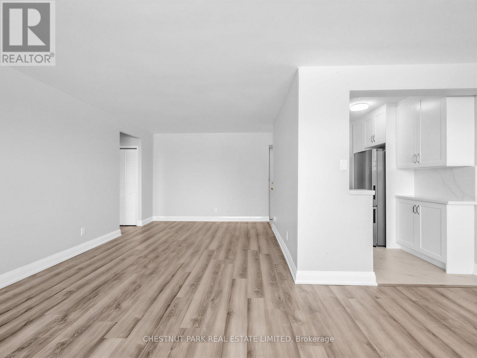 Apartment at 404 - 2 RIDELLE AVENUE, Toronto