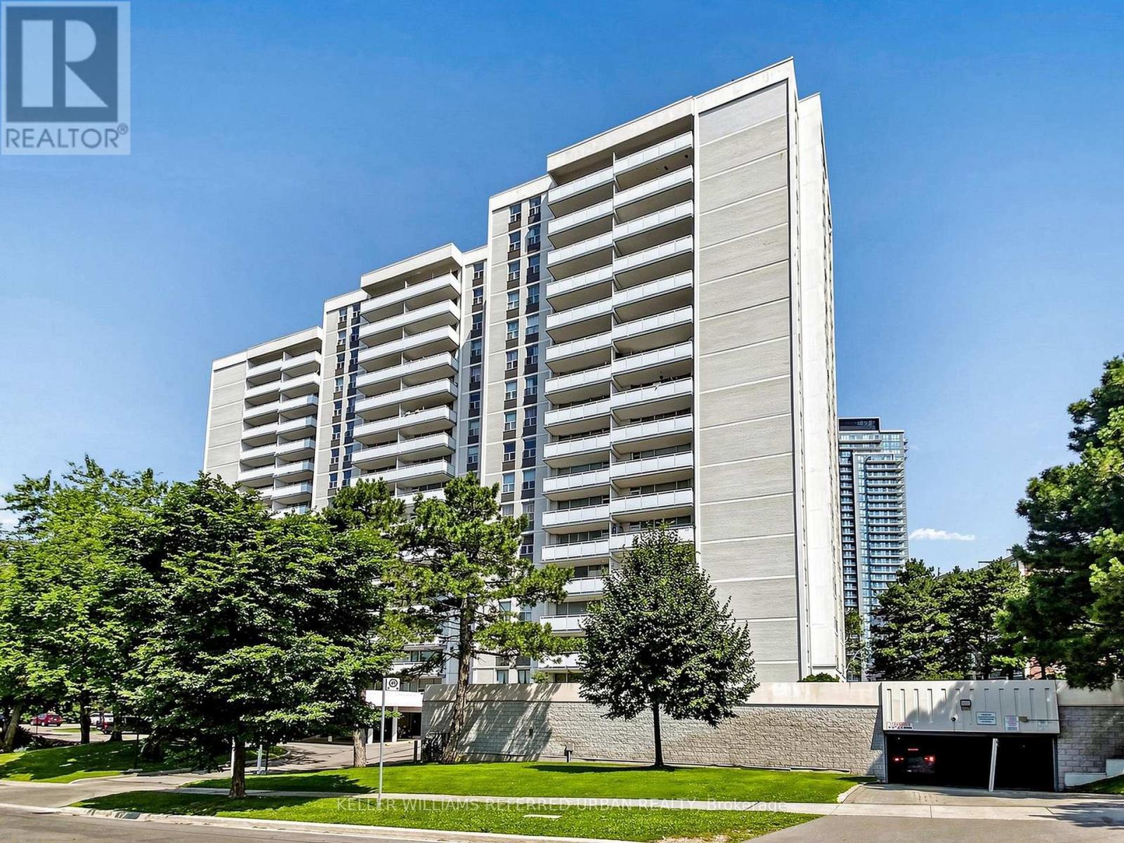 Apartment at 1111 - 10 PARKWAY FOREST DRIVE, Toronto (Henry Farm)
