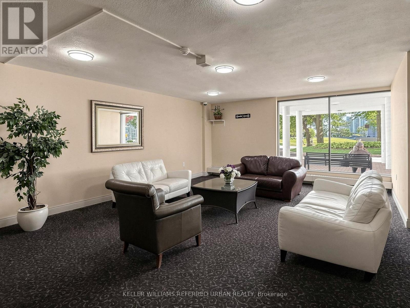 Apartment at 1111 - 10 PARKWAY FOREST DRIVE, Toronto