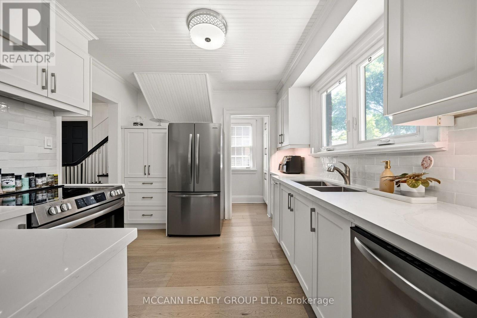 Detached at 1396 MOUNT PLEASANT ROAD, Toronto