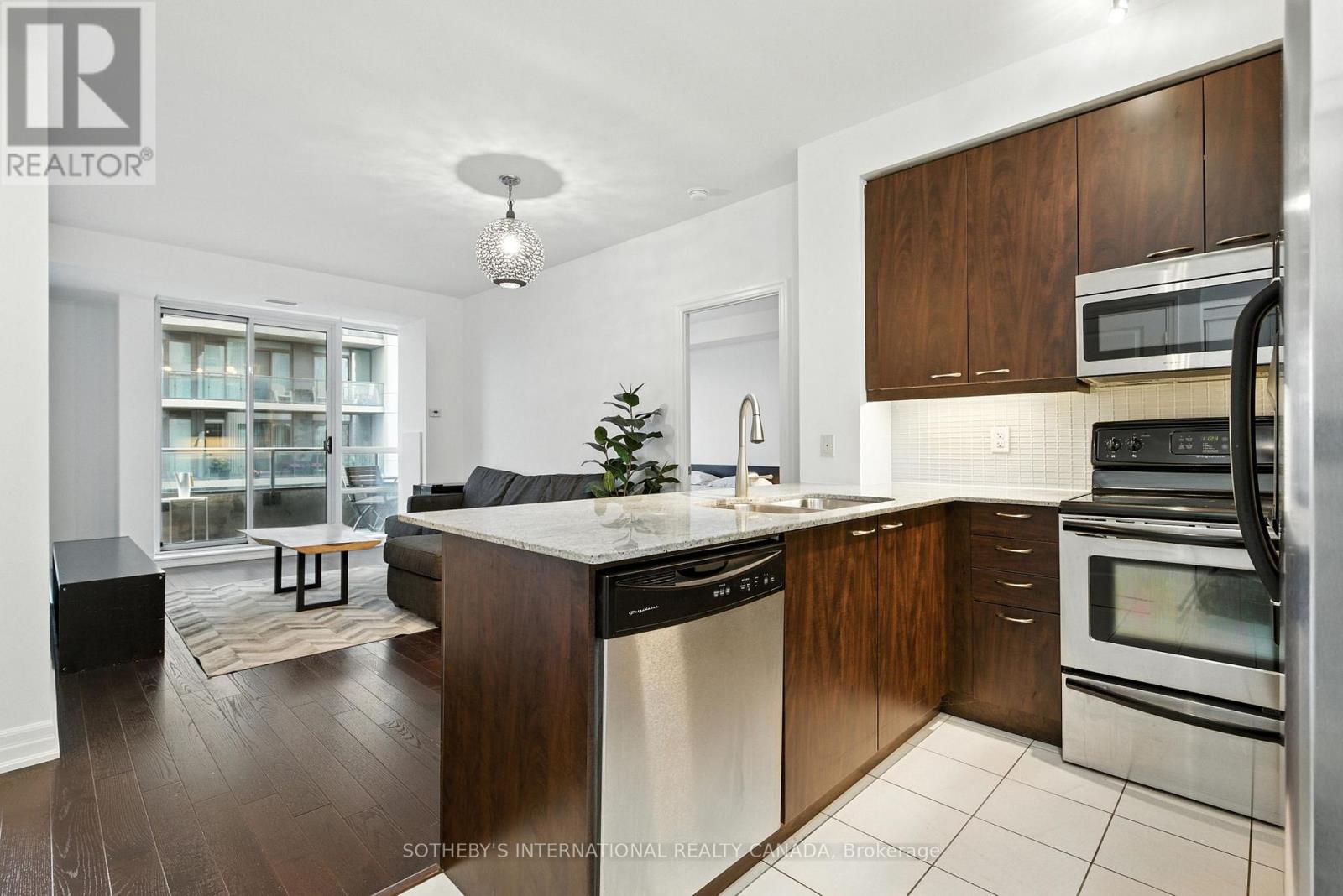 Apartment at 502 - 500 ST CLAIR AVENUE W, Toronto (Humewood-Cedarvale)