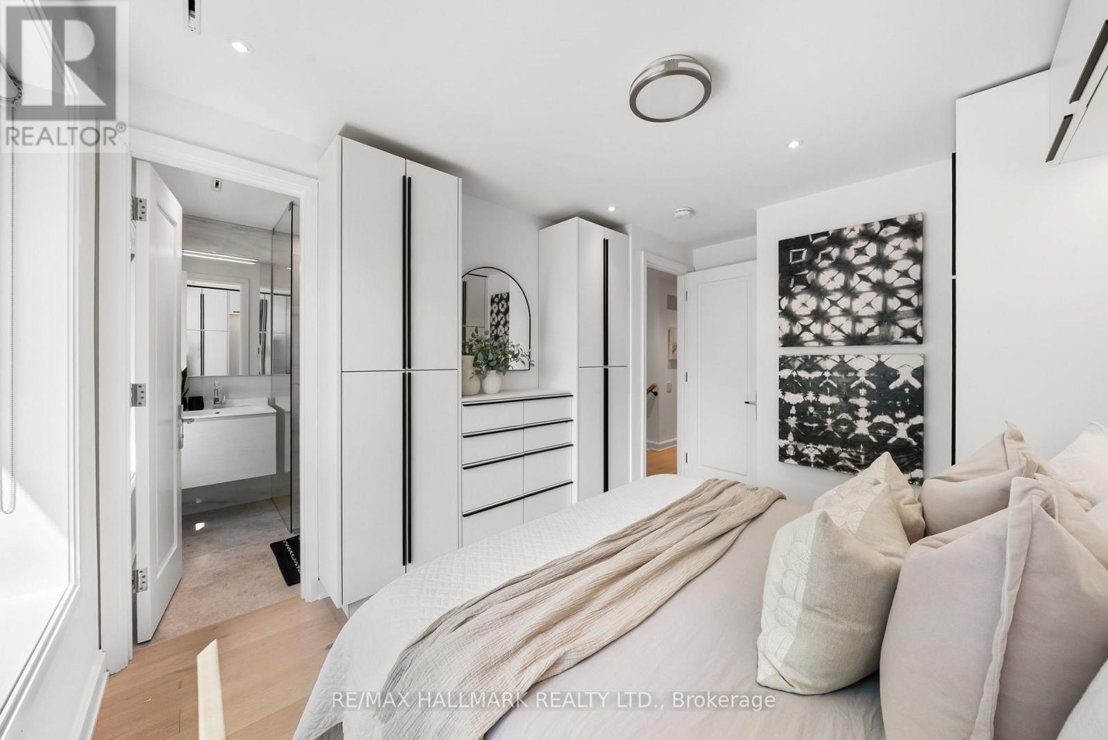 Semi-Detached/Link at 218 WOBURN AVENUE, Toronto