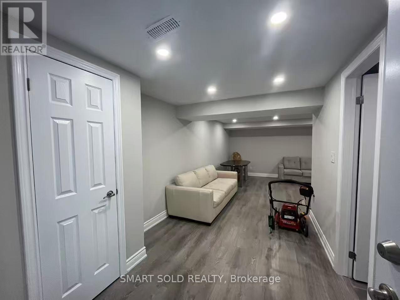 Detached at WALK OUT BASEMENT - 45 ABBEYWOOD TRAIL, Toronto