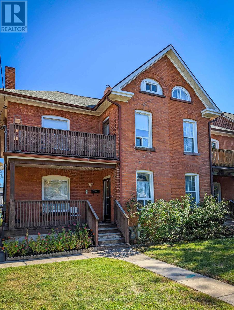 Multiplex at 2ND FLOOR - 371 ST CLARENS AVENUE, Toronto (Little Portugal)
