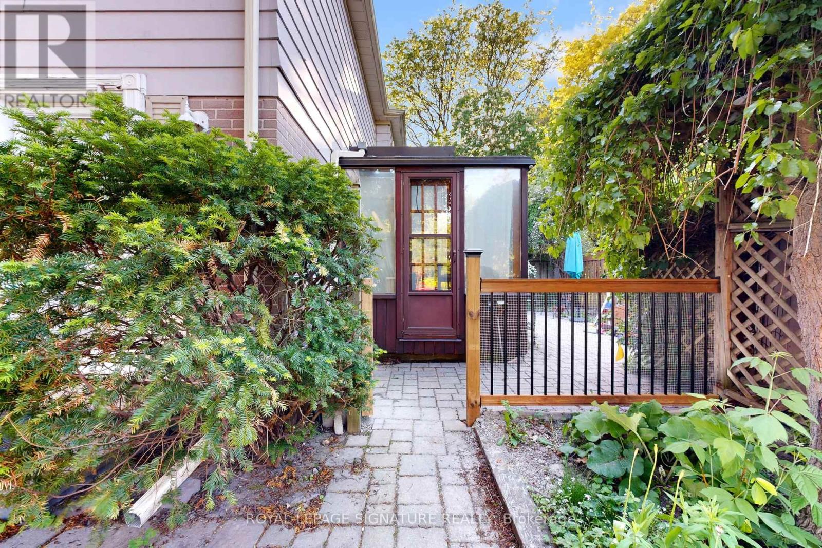 Townhouse at 138 SPRING GARDEN AVENUE, Toronto