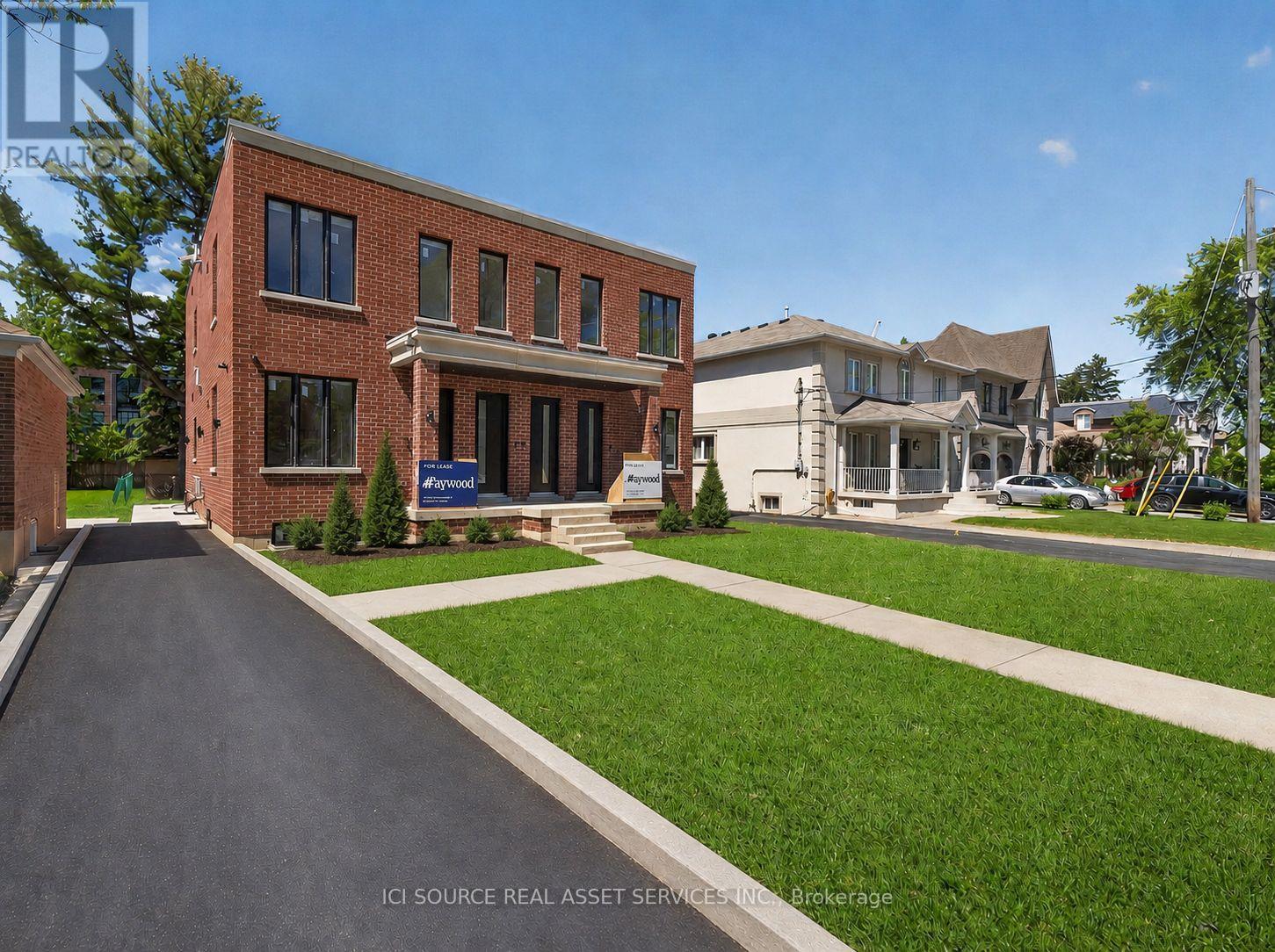 Multiplex at UNIT 1 - 28 NORCROSS ROAD, Toronto (Clanton Park)