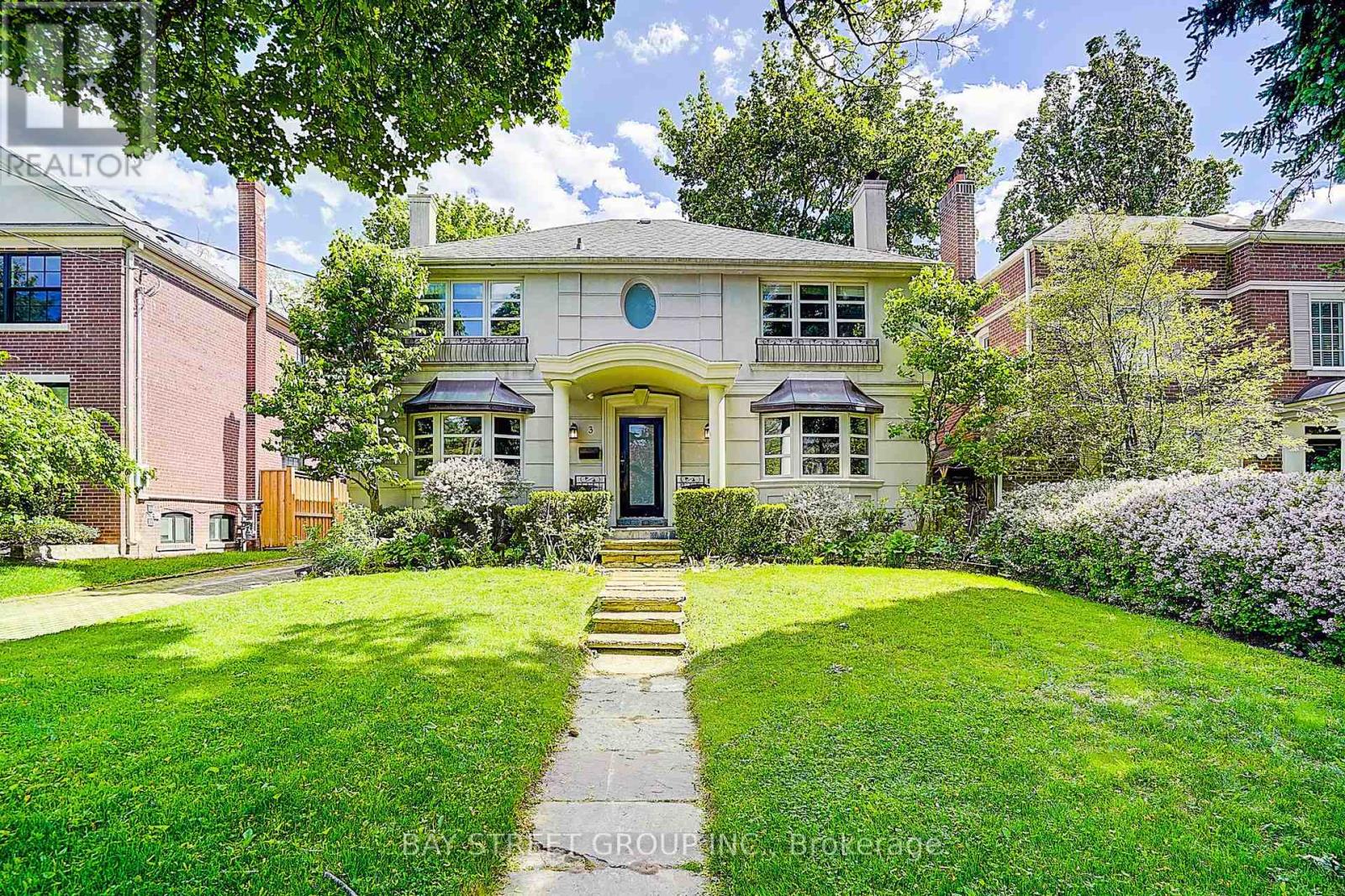 Detached at 3 SILVERWOOD AVENUE, Toronto