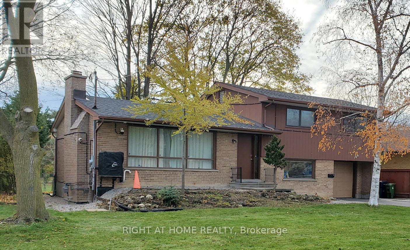 Detached at 1 - 169 YORKVIEW DRIVE, Toronto