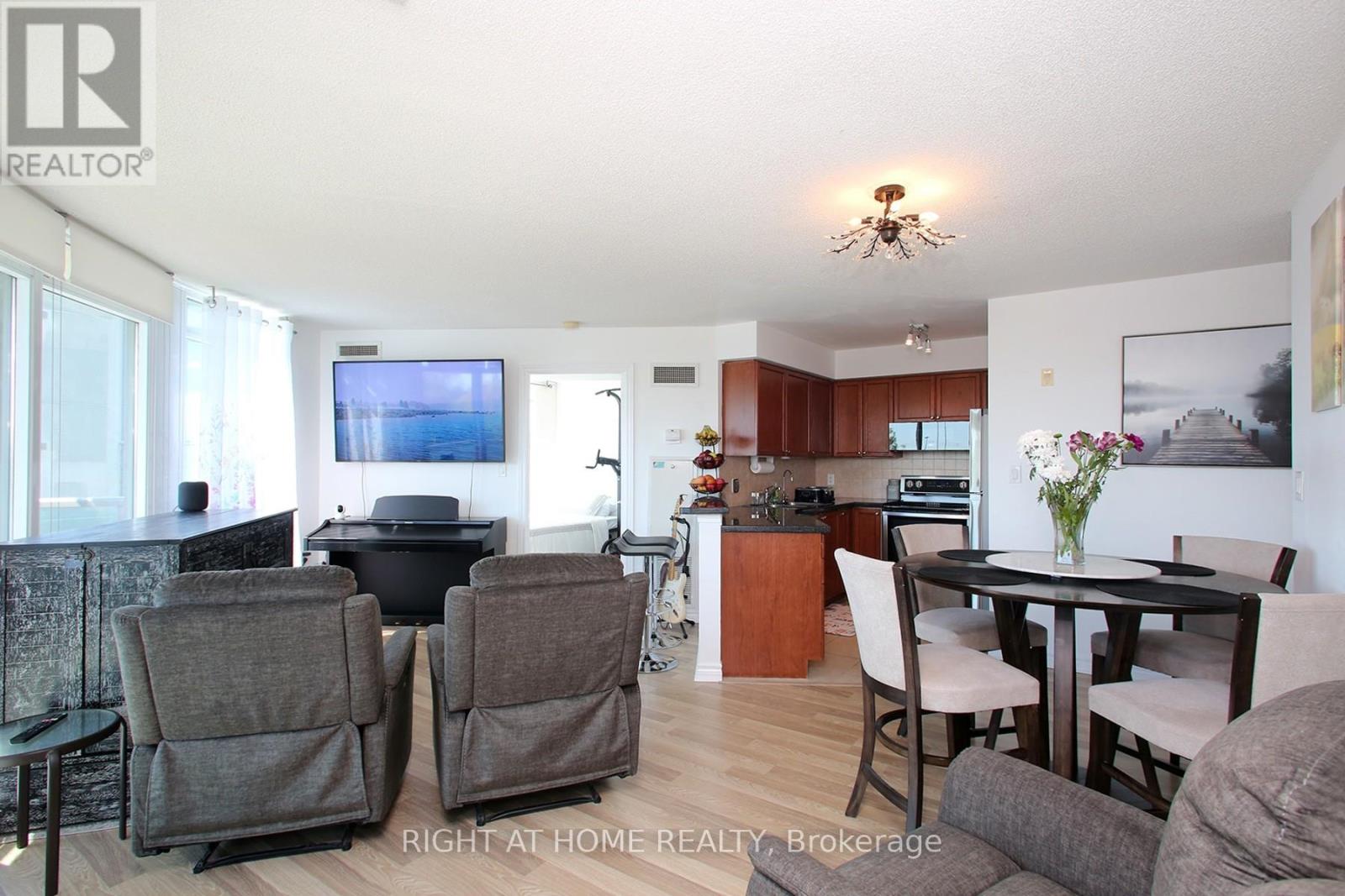 Apartment at 505 - 3830 BATHURST STREET, Toronto