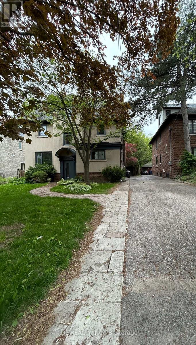 Detached at BSMT - 19 GLENGROVE AVE E AVENUE, Toronto