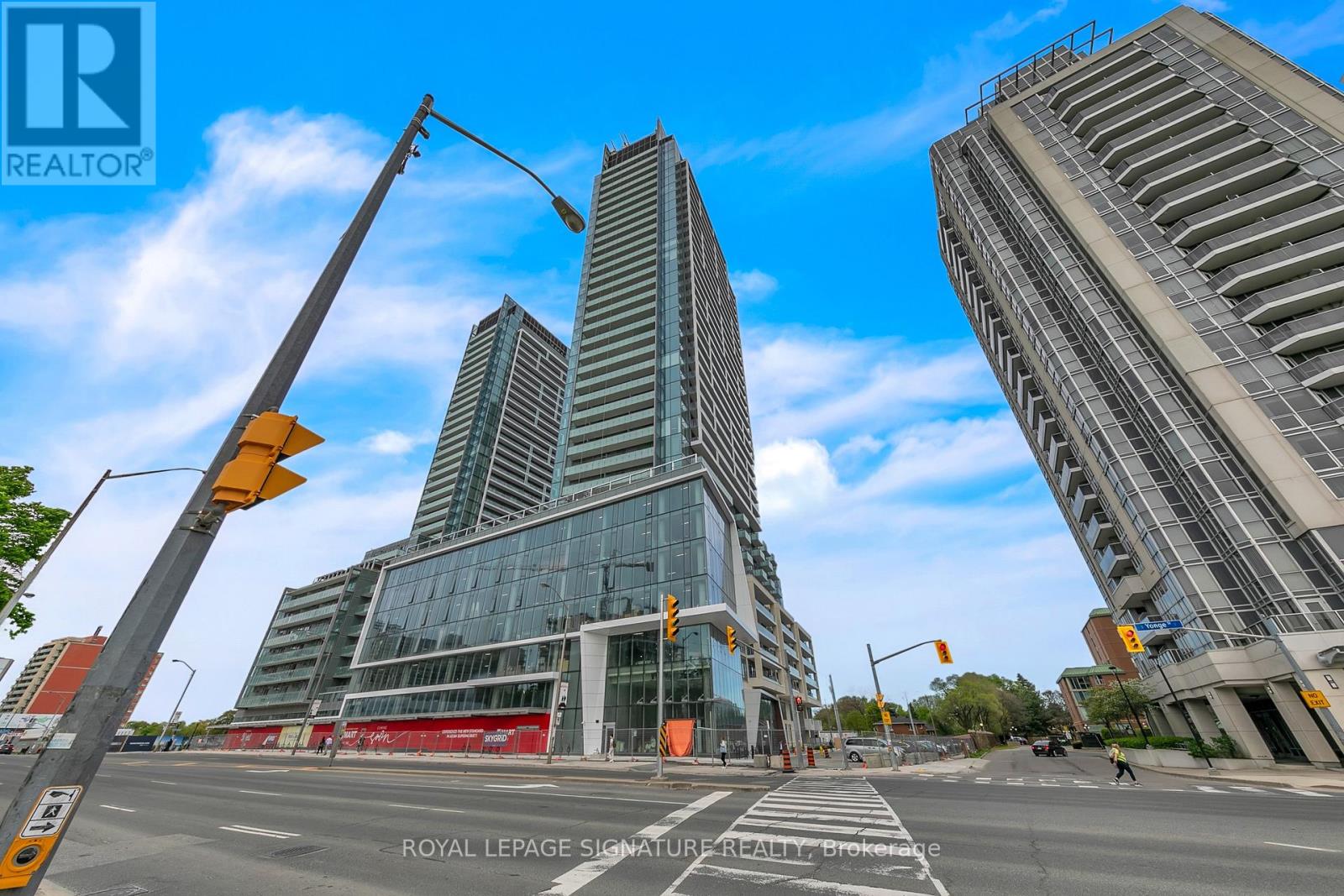 Apartment at S2102 - 8 OLYMPIC GARDEN DRIVE, Toronto (Newtonbrook East)