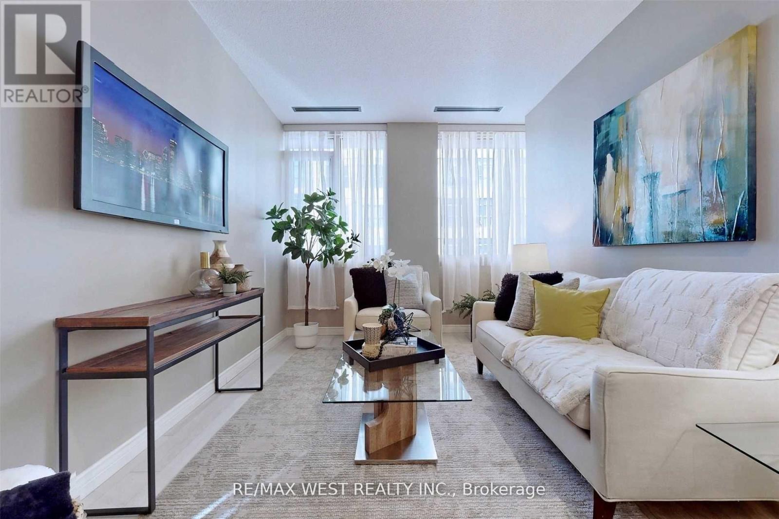 Apartment at 604 - 555 YONGE STREET, Toronto