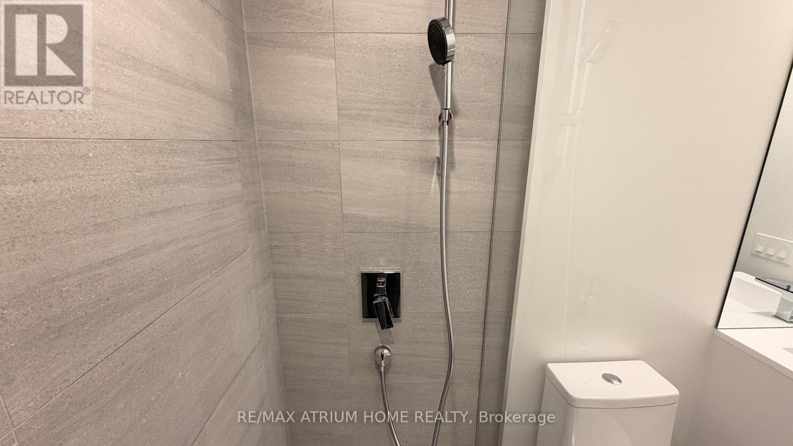 Apartment at 807 - 5 QUARRINGTON LANE, Toronto