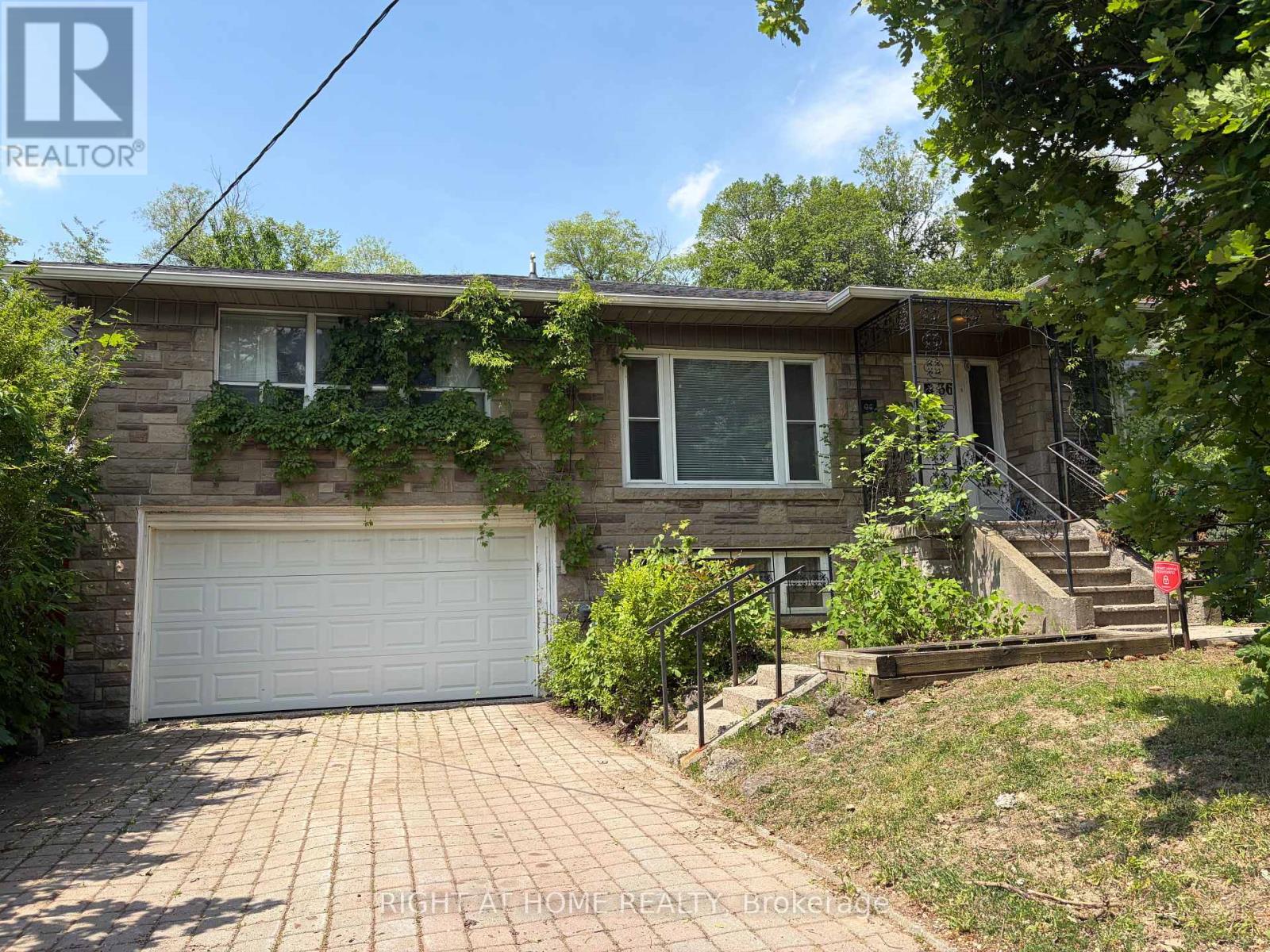 Detached at 36 FOREST WOOD, Toronto (Bedford Park-Nortown)