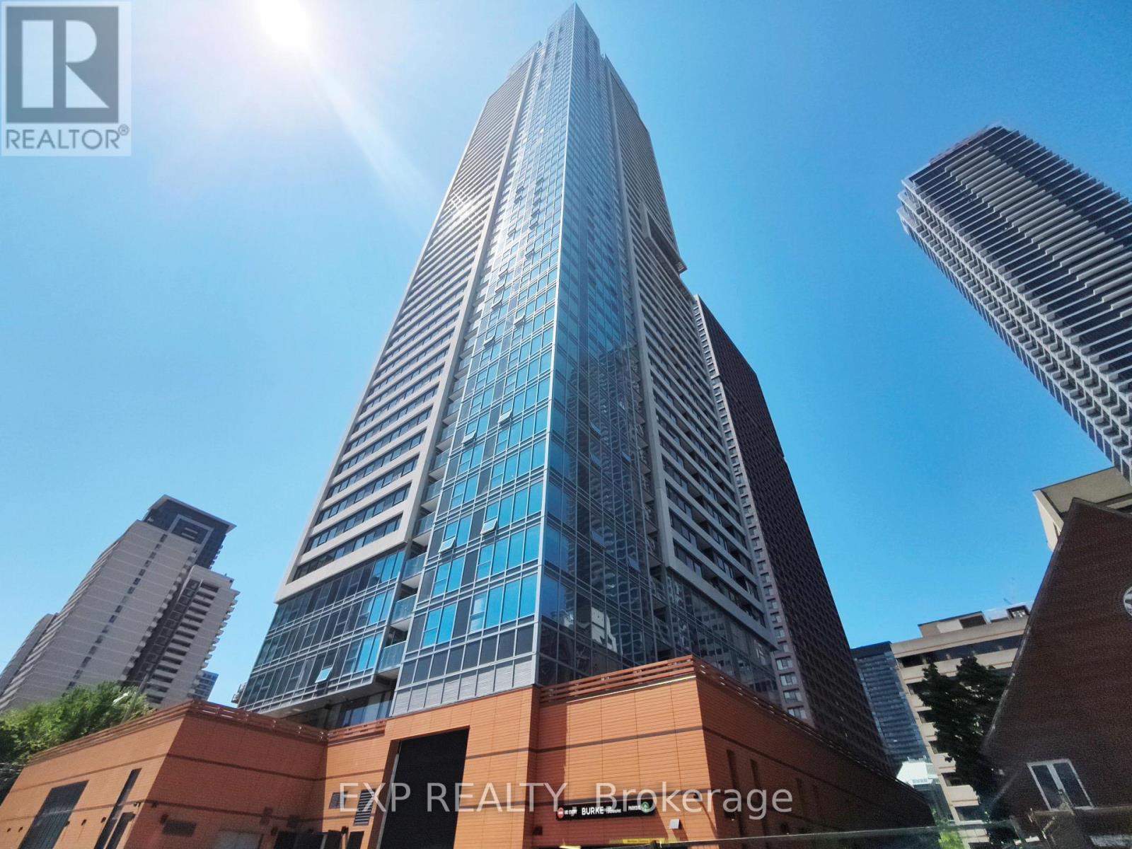 Apartment at 1704 - 609 SHERBOURNE STREET, Toronto (North St. James Town)