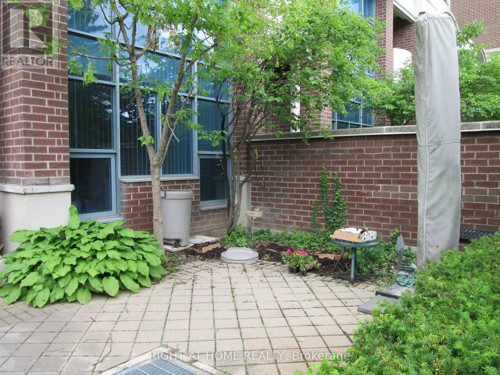 Townhouse at 111 - 233 BEECROFT ROAD, Toronto (Willowdale West)