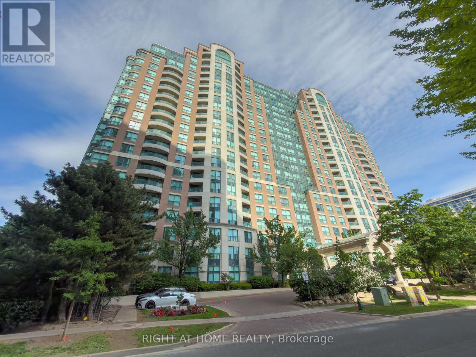 Apartment at 1101 - 23 LORRAINE DRIVE, Toronto