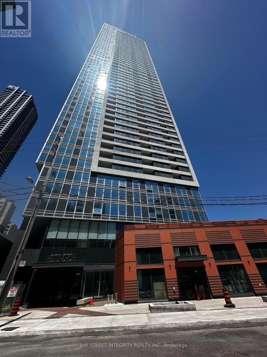 Apartment at 802 - 609 SHERBOURNE STREET, Toronto