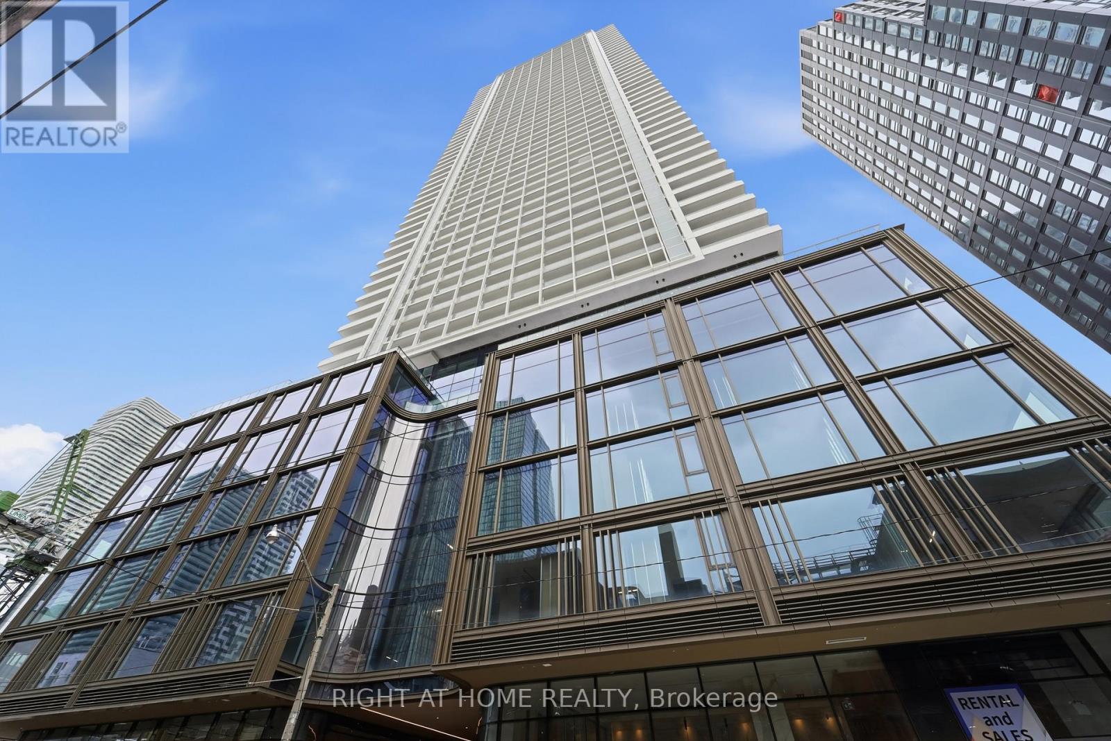 Apartment at 4711 - 88 QUEEN STREET E, Toronto