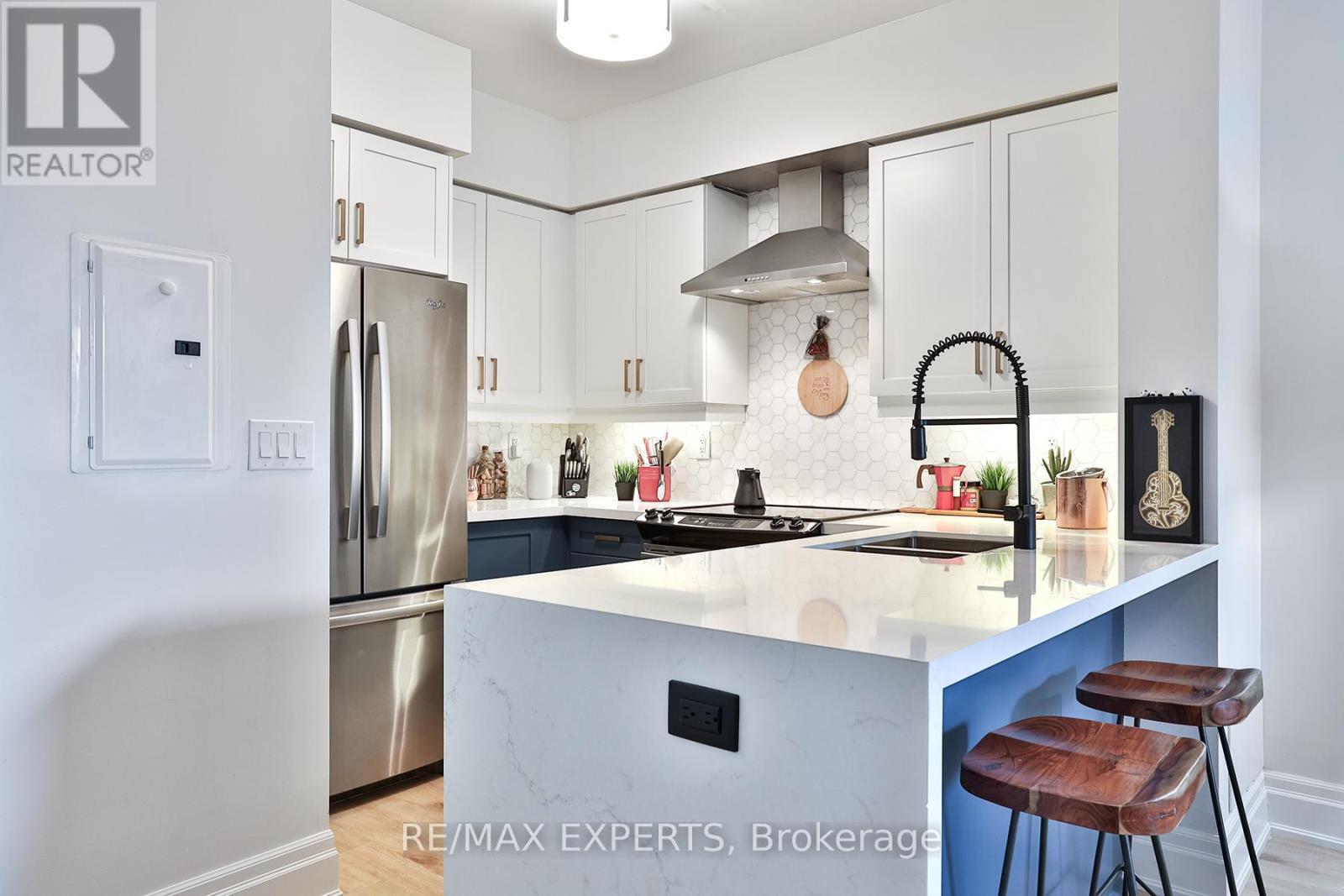 Apartment at 404 - 125 WESTERN BATTERY ROAD, Toronto