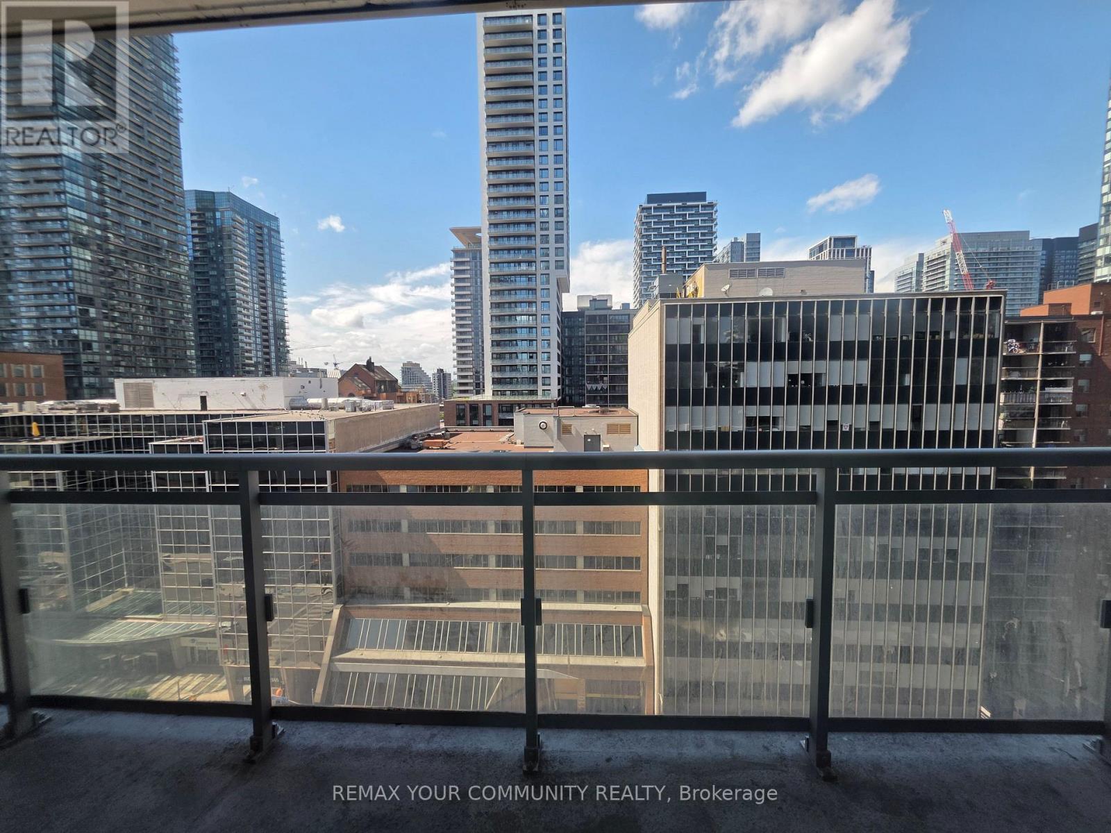 Apartment at 1004 - 89 DUNFIELD AVENUE, Toronto
