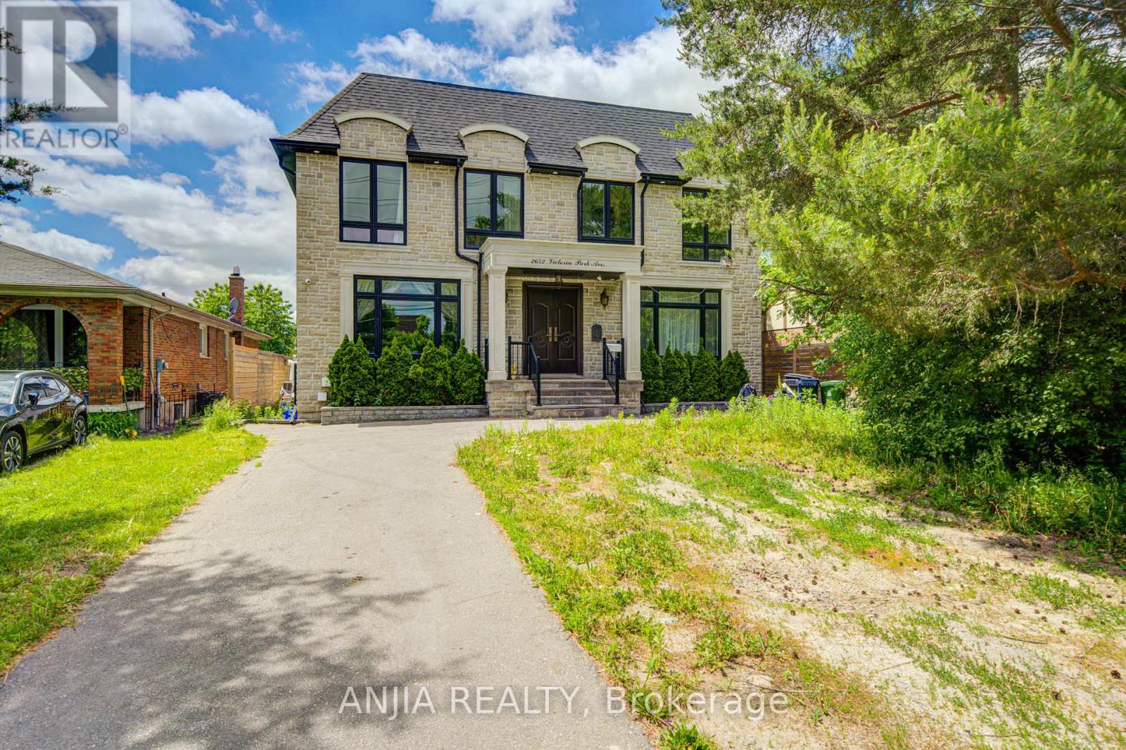 Detached at 2652 VICTORIA PARK AVENUE, Toronto