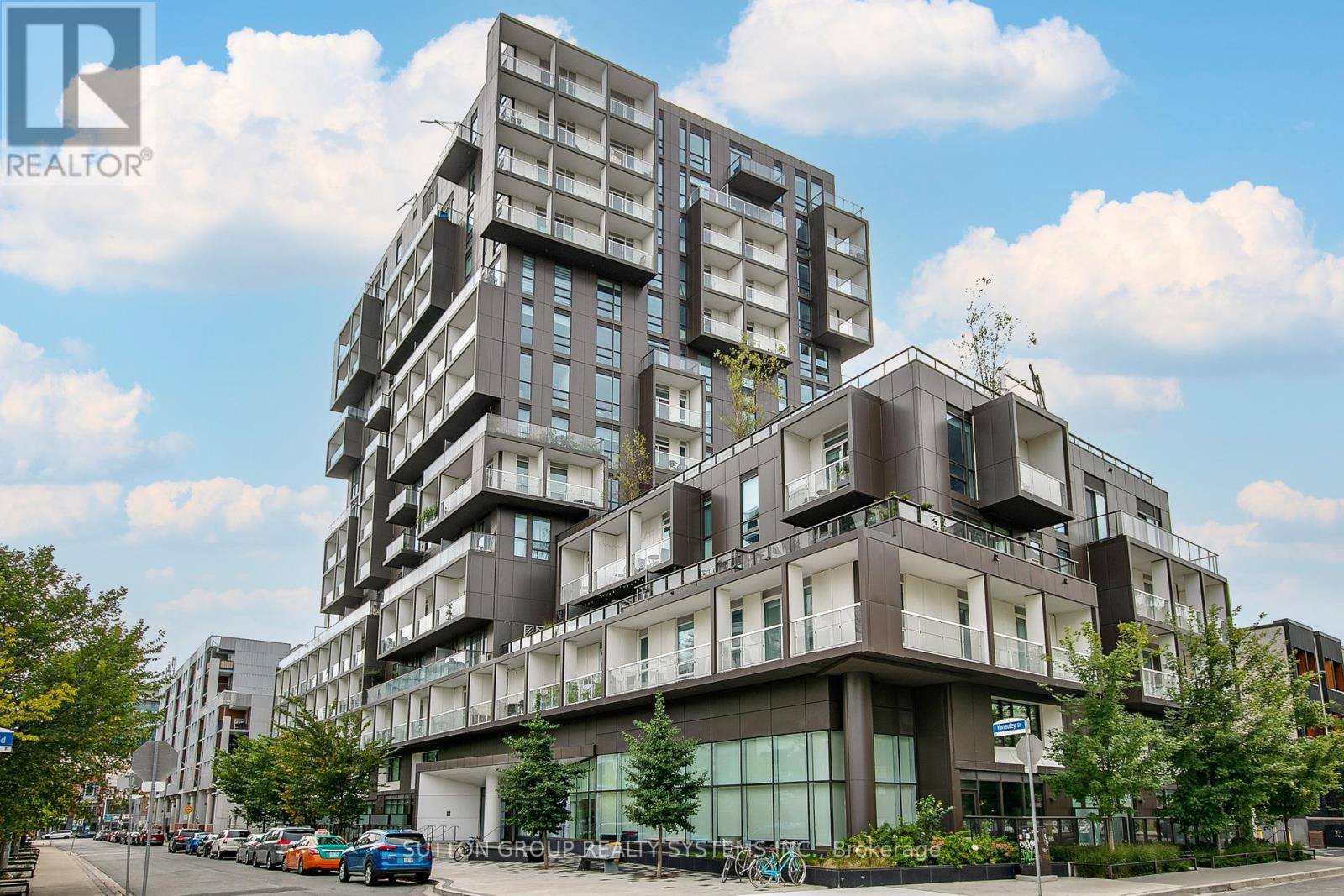 Apartment at 910 - 80 VANAULEY STREET, Toronto