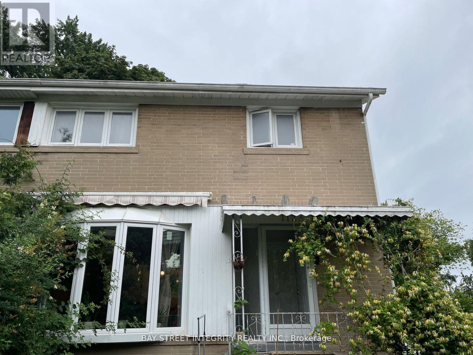 Semi-Detached/Link at BSMT - 112 COMBERMERE DRIVE, Toronto (Parkwoods-Donalda)