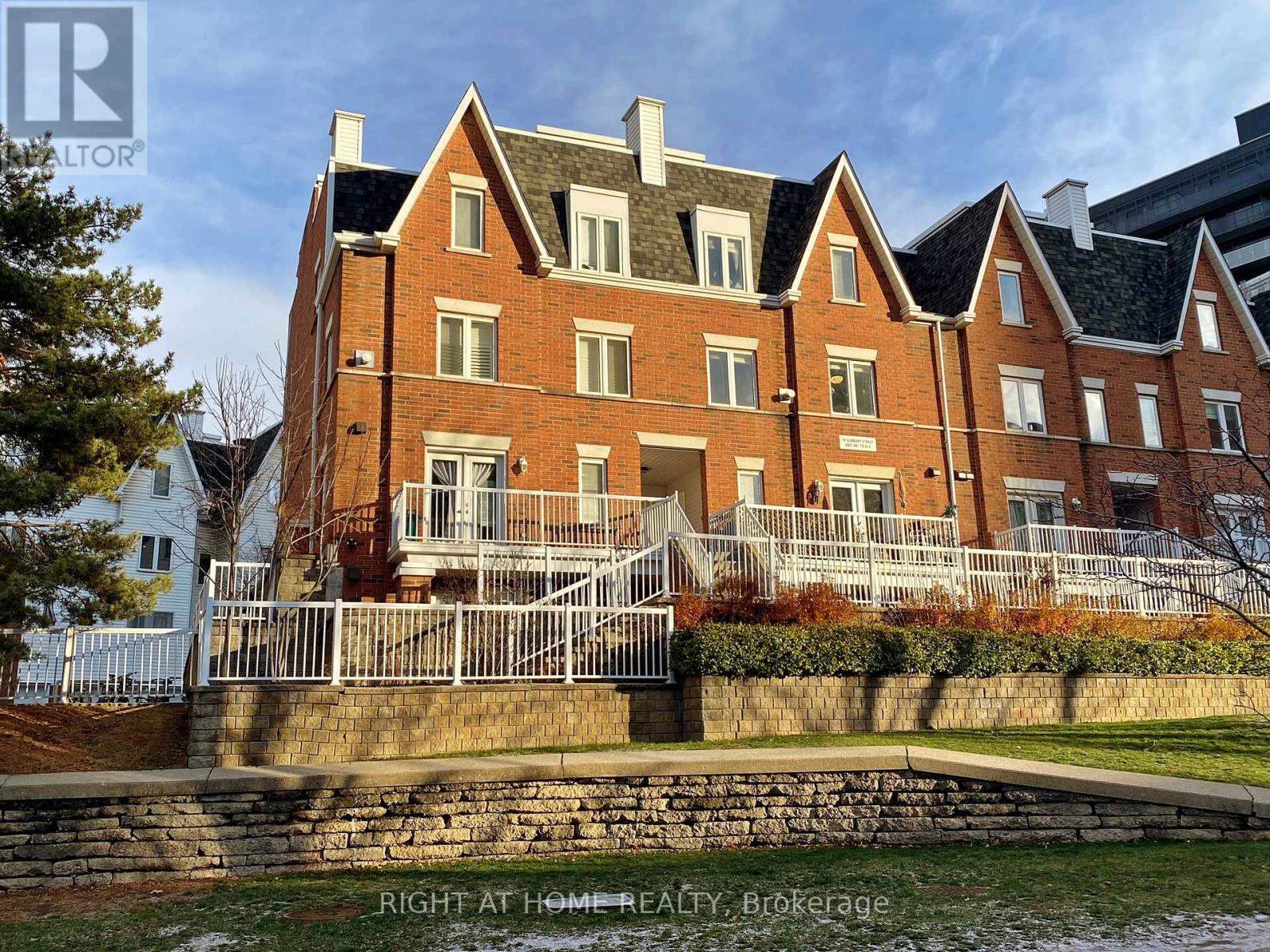 Townhouse at 610 - 12 SUDBURY STREET, Toronto