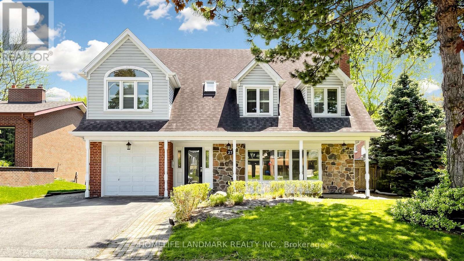 Detached at 27 QUINCY CRESCENT, Toronto