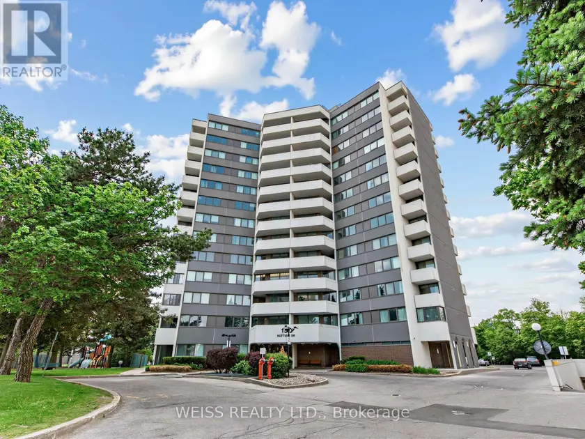Apartment at 202 - 150 NEPTUNE DRIVE, Toronto (Englemount-Lawrence)
