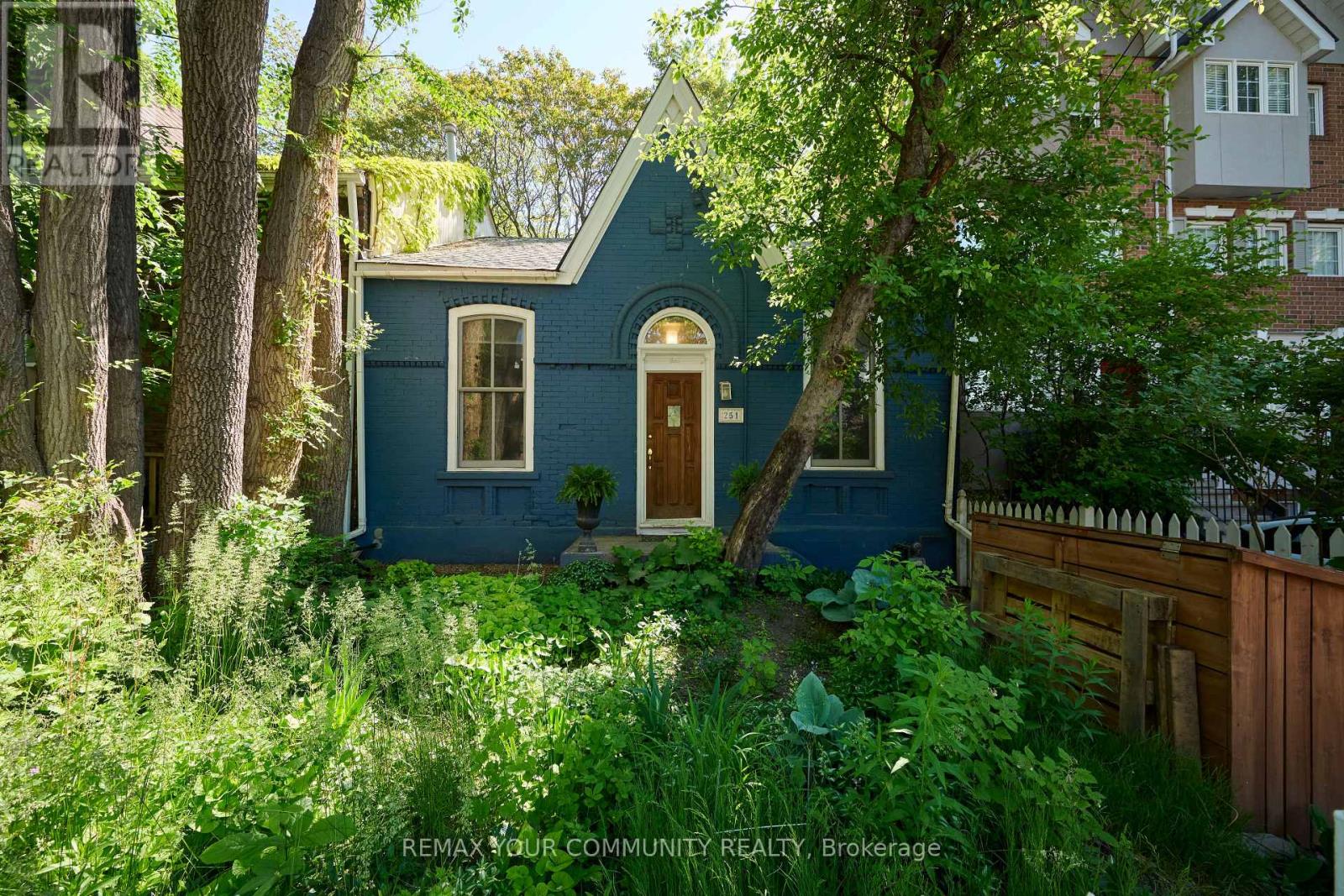 Townhouse at 251 BERKELEY STREET, Toronto