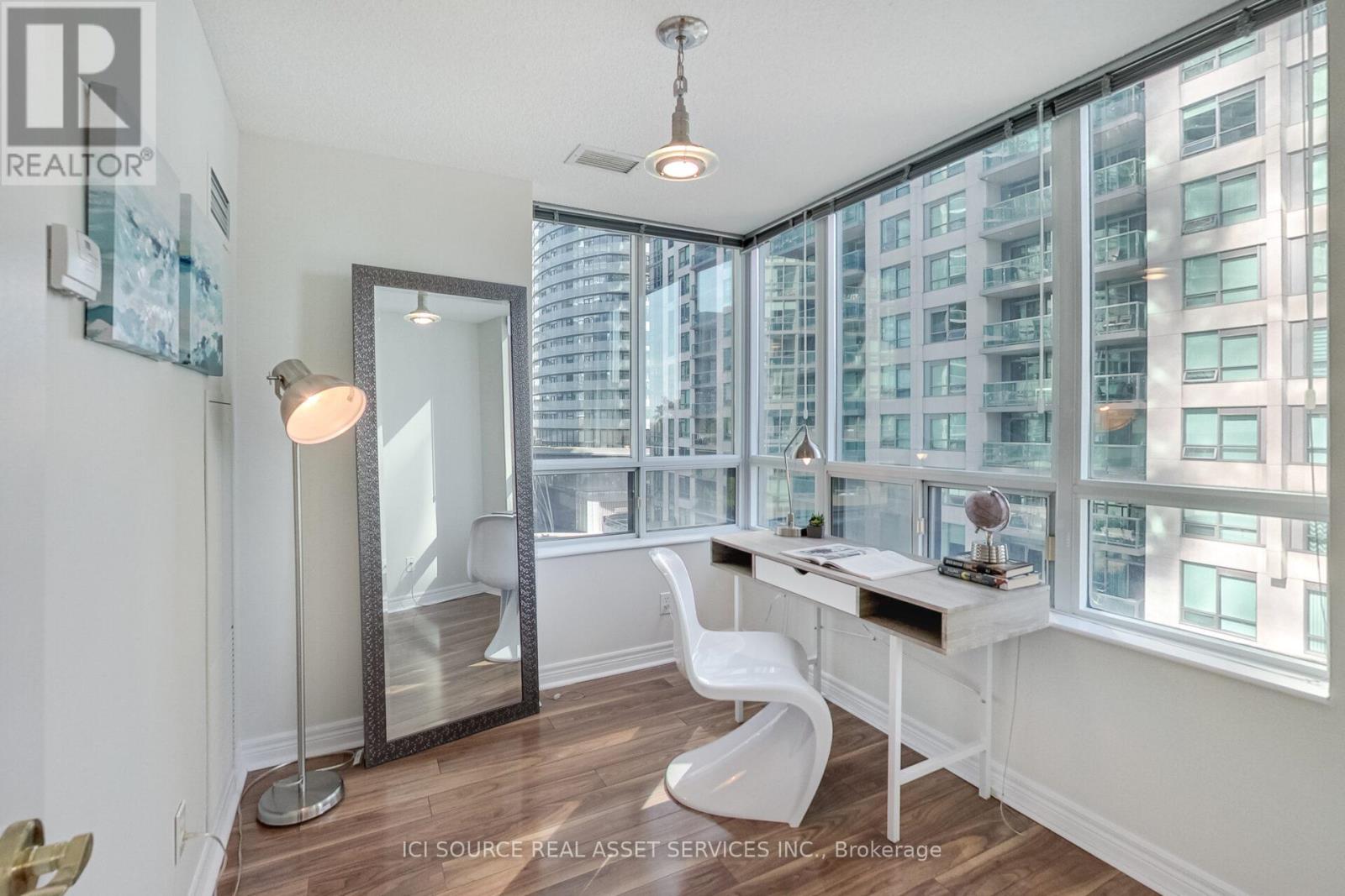 Apartment at 607 - 51 LOWER SIMCOE STREET, Toronto (Waterfront Communities)